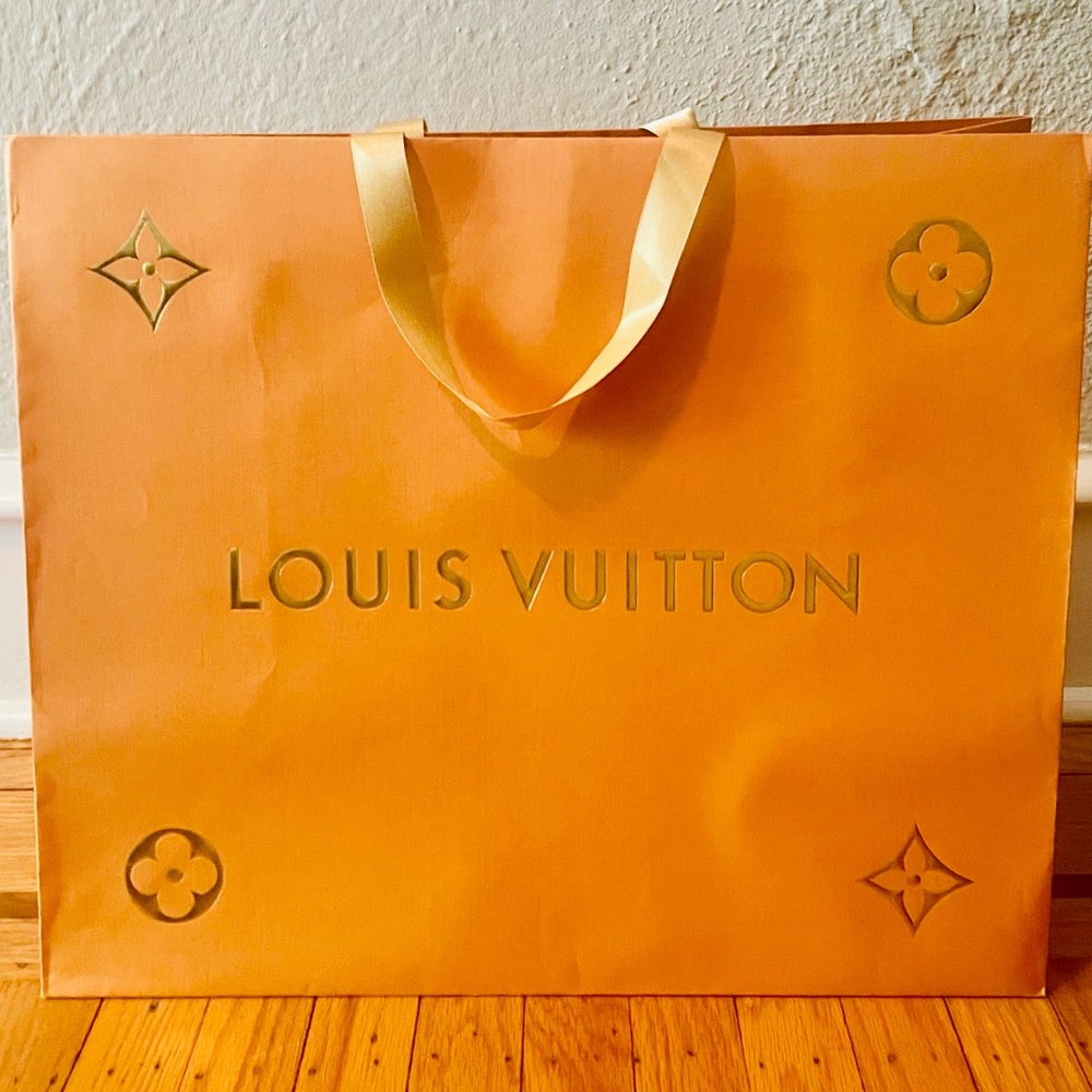 Louis Vuitton Large Paper Shopping Bag 19 x 10 x 16 Gold Handle Holiday Edition